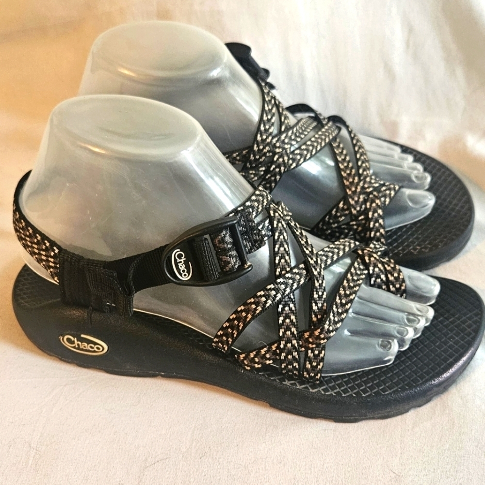 Chaco Women's ZX2 Classic 7M Black & White Athletic Arch Support EUC - Picture 2 of 7